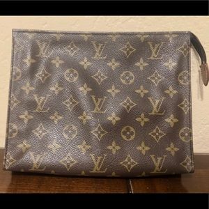 Authentic Louis Vuitton Toiletry Pouchette 26